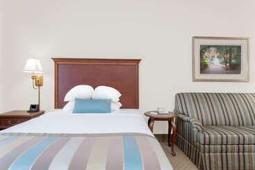 هتل Wingate By Wyndham Columbia / Lexington