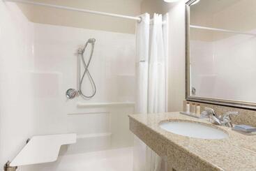 هتل Wingate By Wyndham Columbia / Lexington