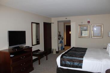 هتل Wingate By Wyndham Columbia / Lexington