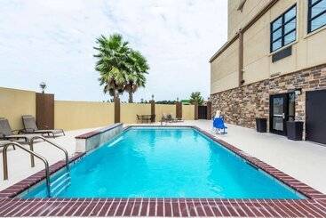 هتل Wingate By Wyndham Lake Charles Casino Area