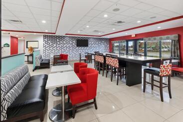 هتل Wingate By Wyndham Lake Charles Casino Area