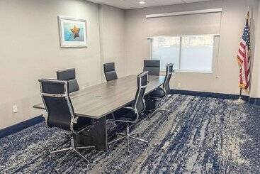هتل Wingate By Wyndham Panama City Area Lynn Haven