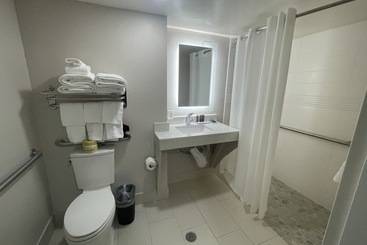 هتل Wingate By Wyndham Panama City Area Lynn Haven