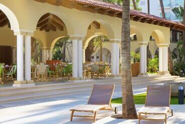 استراحتگاه Krystal Grand Puerto Vallarta