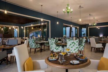 استراحتگاه Krystal Grand Puerto Vallarta