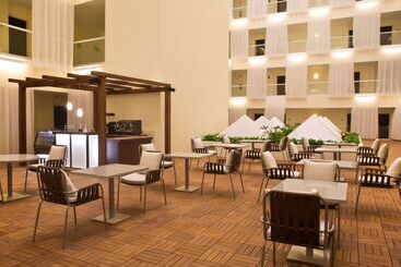 استراحتگاه Krystal Grand Puerto Vallarta