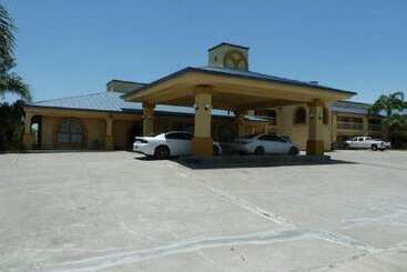 هتل Americas Best Value Inn Bishop Kingsville