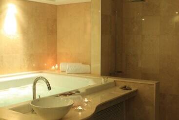 هتل Axsur Design