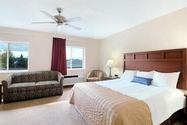 בית מלון כפרי Baymont By Wyndham Mt. Pleasant