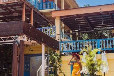 هتل Casona De La Isla