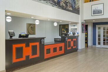 هتل Comfort Suites Ogden Conference Center