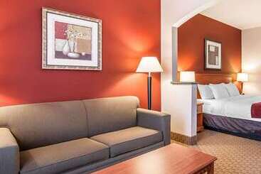 هتل Comfort Suites Redmond Airport