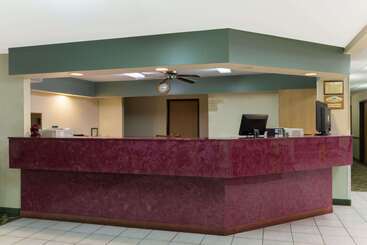 هتل Days Inn By Wyndham Mount Vernon