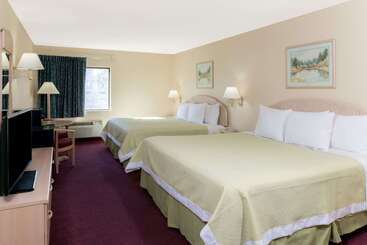 هتل Days Inn By Wyndham Mount Vernon