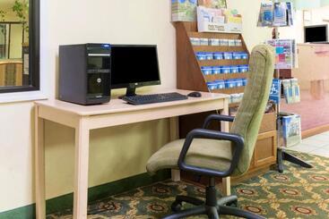 هتل Days Inn By Wyndham Mount Vernon
