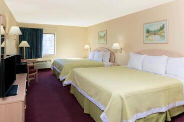 هتل Days Inn By Wyndham Mount Vernon