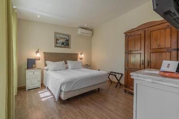 هتل Guesthouse D. Manuel I   Adults Only