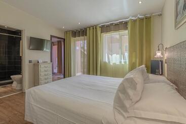 هتل Guesthouse D. Manuel I   Adults Only