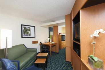 هتل Fairfield Inn & Suites By Marriott Muskegon Norton Shores