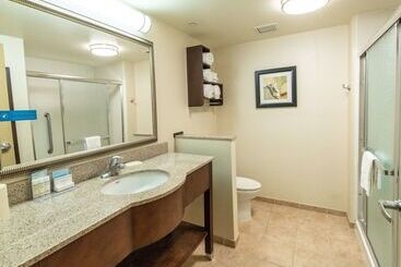هتل Hampton Inn Presque Isle Maine