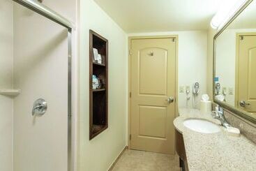 هتل Hampton Inn Presque Isle Maine