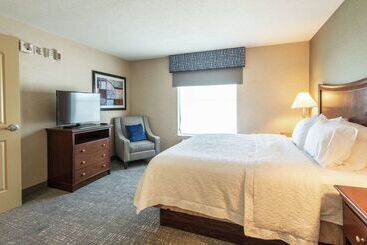 هتل Hampton Inn Presque Isle Maine