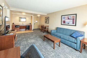 هتل Hampton Inn Presque Isle Maine