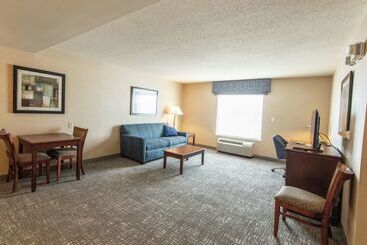هتل Hampton Inn Presque Isle Maine
