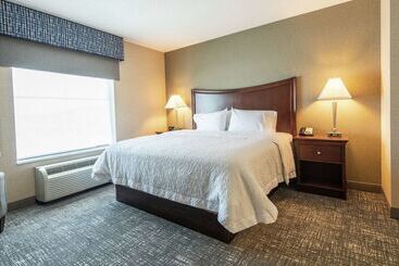 هتل Hampton Inn Presque Isle Maine