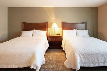 هتل Hampton Inn Presque Isle Maine