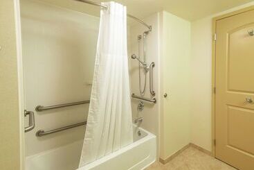 هتل Hampton Inn Presque Isle Maine