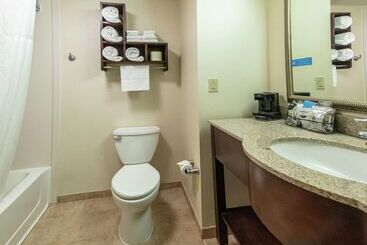 هتل Hampton Inn Presque Isle Maine