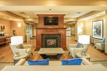 هتل Hampton Inn Presque Isle Maine