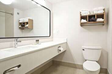 هتل Hawthorn Suites By Wyndham Oakland/alameda
