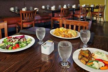 هتل Holiday Inn Metairie New Orleans, An Ihg