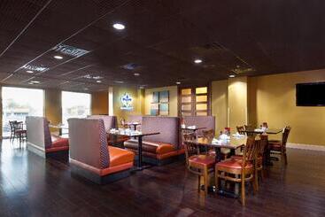 هتل Holiday Inn Metairie New Orleans, An Ihg