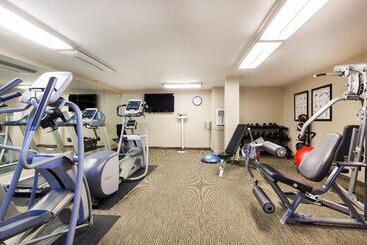 هتل Holiday Inn Metairie New Orleans, An Ihg