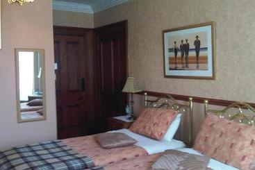 هتل James Cottage B&b