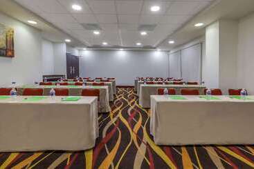 هتل La Quinta By Wyndham San Luis Potosi