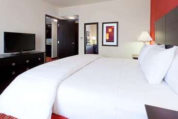 هتل La Quinta By Wyndham San Luis Potosi