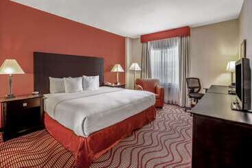 هتل La Quinta By Wyndham San Luis Potosi