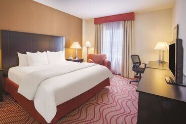 هتل La Quinta By Wyndham San Luis Potosi