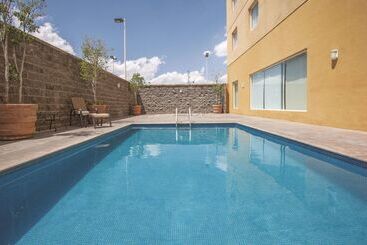 هتل La Quinta By Wyndham San Luis Potosi