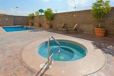 هتل La Quinta By Wyndham San Luis Potosi