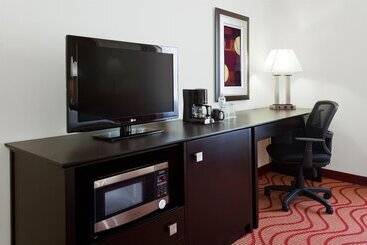 هتل La Quinta By Wyndham San Luis Potosi