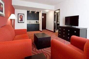 هتل La Quinta By Wyndham San Luis Potosi