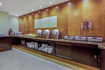 هتل La Quinta By Wyndham San Luis Potosi
