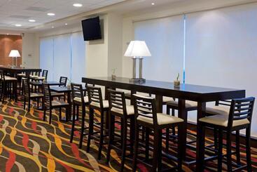 هتل La Quinta By Wyndham San Luis Potosi