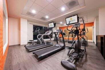 هتل La Quinta By Wyndham San Luis Potosi