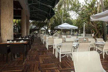 هتل Las Americas Casa De Playa